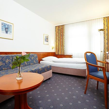 Trans World Hotel Columbus Зеліґенштадт Екстер'єр фото